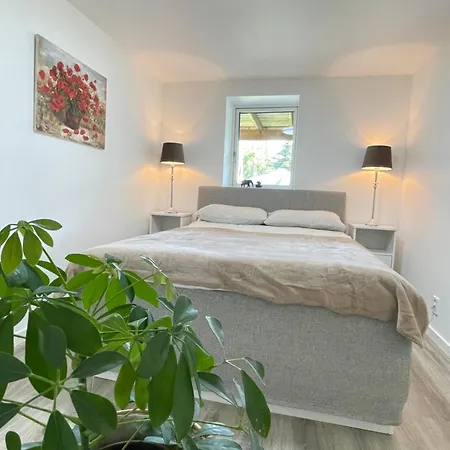 Lägenhet Family Friendly, Free Parking Space, Newly Renovated 3 *