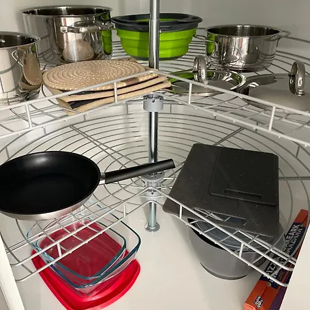 Family Friendly, Free Parking Space, Newly Renovated 3 Appartamento