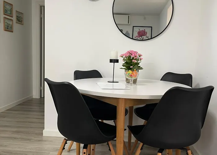 Charming Modern Close To Moa & Апартаменты *